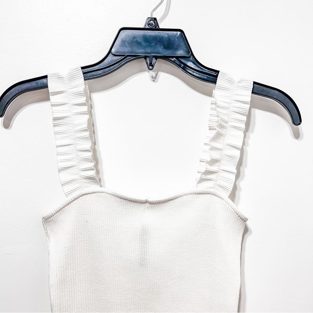 Jolie Ruffle Strap Ribbed Bodysuit Size M in White - Picture 8 of 12